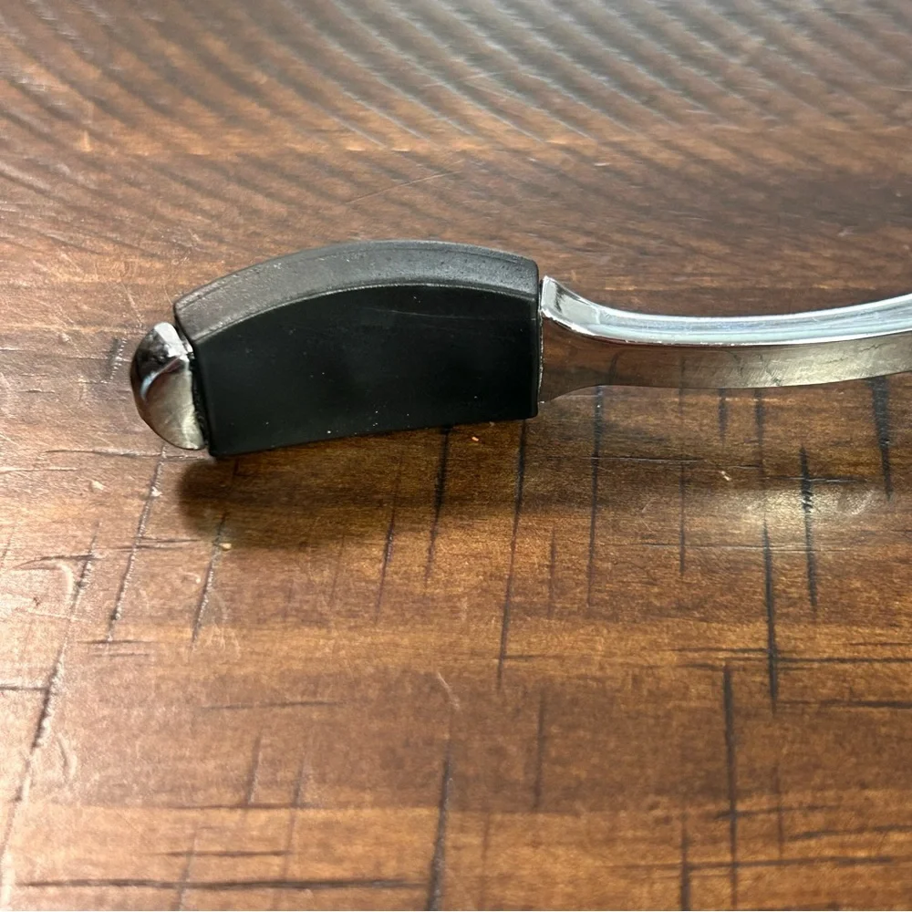 The Unbranded Brand chrome plated